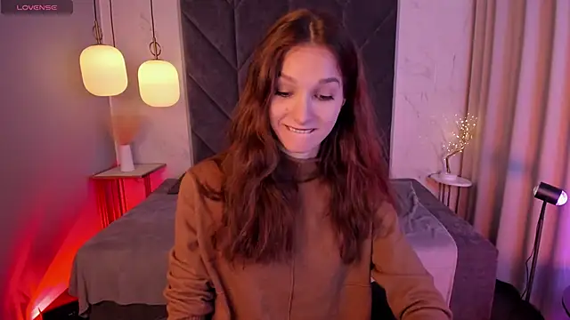 MirandaGlow online show from December 14, 2025, 5:46 am