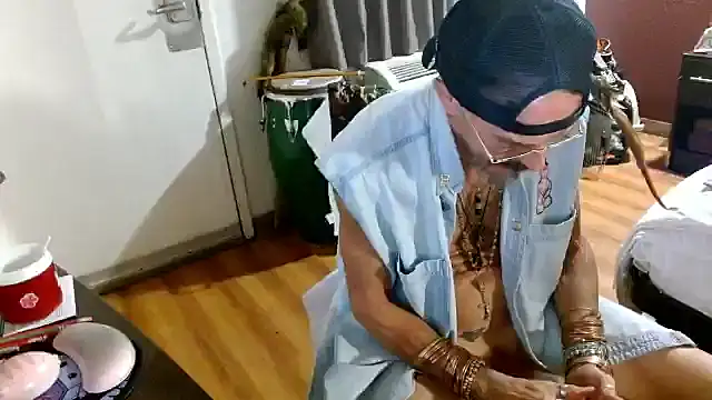 mycock2474u online show from November 13, 2025, 1:37 pm