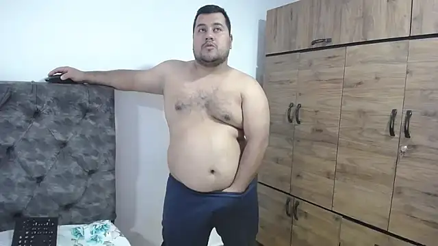 Snapshot of santi_hothot chatting on October 21, 2025, 8:52 pm santi hothot online show from October 21, 2025, 8:52 pm