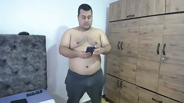 Snapshot of santi_hothot chatting on October 11, 2025, 7:04 pm santi hothot online show from October 11, 2025, 7:04 pm