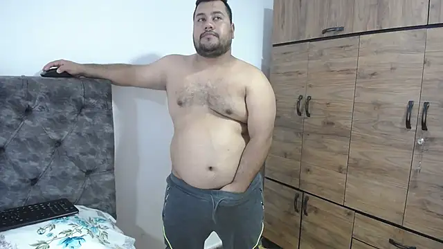 Snapshot of santi_hothot chatting on September 13, 2025, 7:03 pm santi hothot online show from September 13, 2025, 7:03 pm