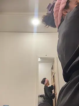 carolgaita online show from March 22, 2026, 10:06 am