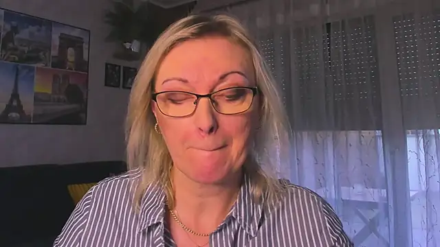 vanessa chat online show from February 18, 2026, 3:52 pm