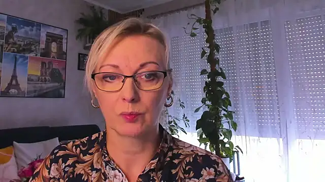 vanessa chat online show from October 2, 2025, 1:25 pm