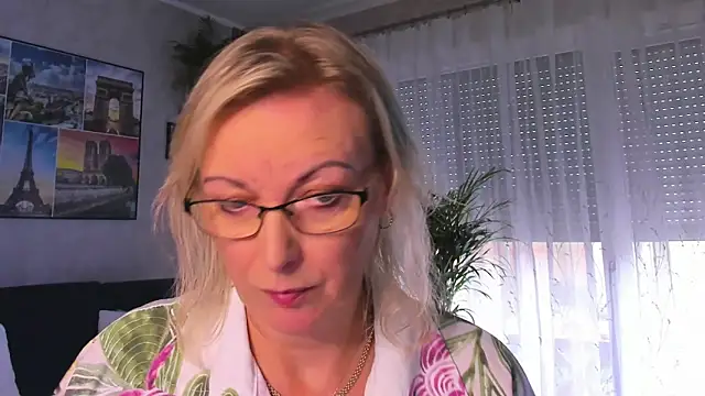 vanessa chat online show from October 22, 2025, 1:21 pm