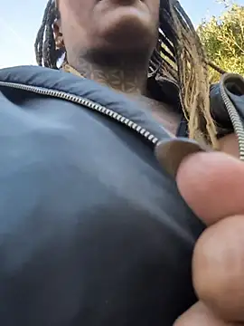 DarkDea online show from November 16, 2025, 2:00 pm