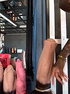 DarkDea online show from September 8, 2025, 3:33 pm