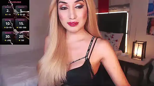 Snapshot of Alluring_Lordess chatting on September 28, 2025, 10:00 am Alluring Lordess online show from September 28, 2025, 10:00 am