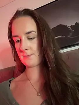 EllaMae online show from March 30, 2026, 10:11 pm