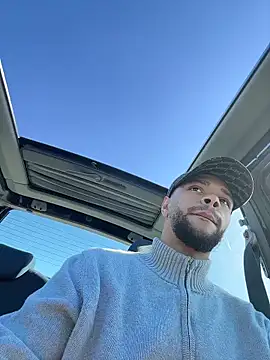 Lionayowe online show from April 1, 2026, 1:41 pm