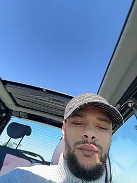 Lionayowe online show from April 22, 2026, 12:56 pm