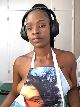 Snapshot of LuciousLips96 chatting on October 4, 2025, 11:12 am LuciousLips96 online show from October 4, 2025, 11:12 am