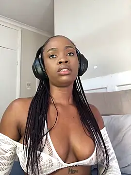 Snapshot of LuciousLips96 chatting on September 28, 2025, 8:54 am LuciousLips96 online show from September 28, 2025, 8:54 am