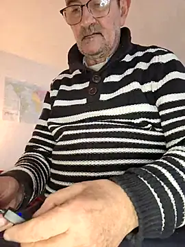 silvio-aus-luzern-CH online show from February 18, 2025, 1:33 pm