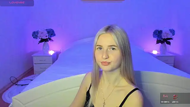 AnnaCarrera online show from March 7, 2025, 11:05 pm