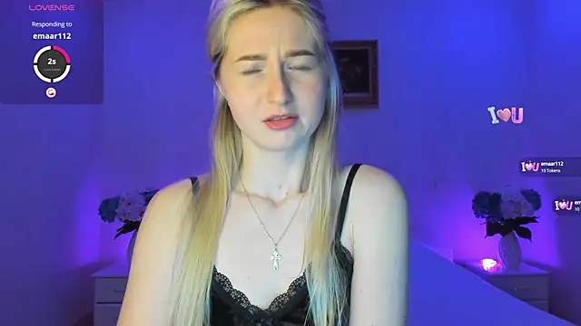 AnnaCarrera online show from March 6, 2025, 9:09 pm