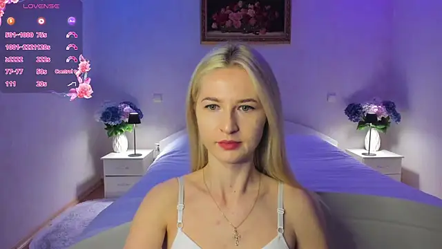 Snapshot of AnnaCarrera chatting on May 10, 2026, 6:54 pm AnnaCarrera online show from May 10, 2026, 6:54 pm