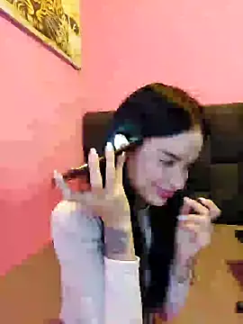 Snapshot of secretgreisy_ chatting on December 18, 2024, 4:31 am secretgreisy online show from December 18, 2024, 4:31 am