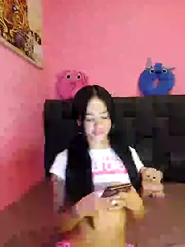 Snapshot of secretgreisy_ chatting on December 11, 2024, 3:26 pm secretgreisy online show from December 11, 2024, 3:26 pm