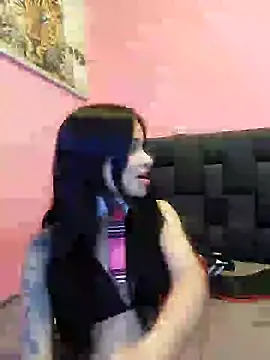 Snapshot of secretgreisy_ chatting on December 16, 2024, 6:43 am secretgreisy online show from December 16, 2024, 6:43 am