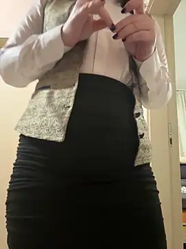 AlexandraGiogio online show from April 4, 2026, 9:43 pm