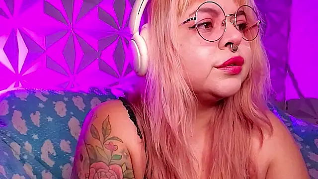 Satyn doll online show from April 5, 2026, 10:16 pm