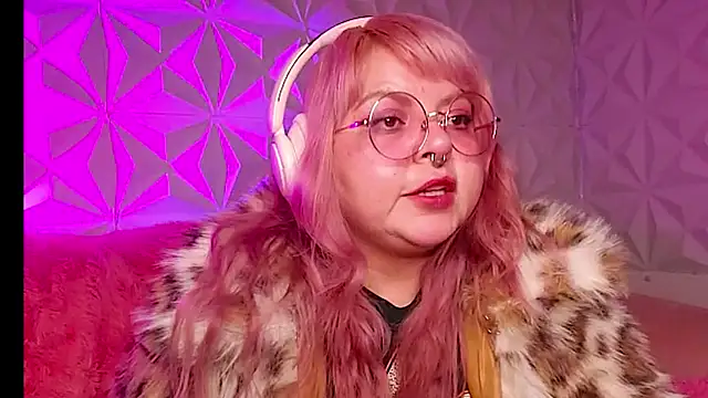 Satyn doll online show from January 11, 2026, 1:34 am