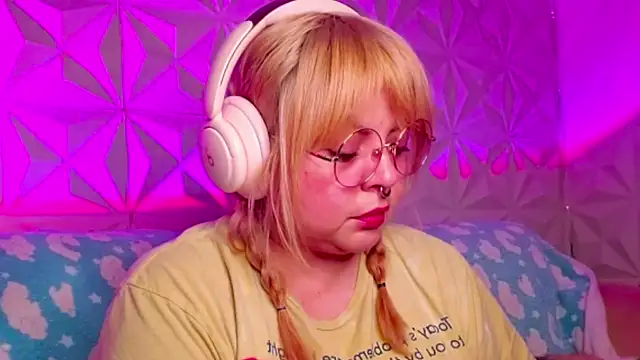 Satyn doll online show from October 7, 2025, 11:50 pm