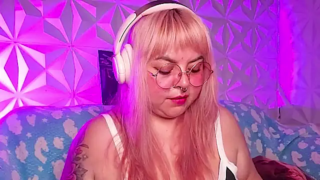 Satyn doll online show from April 19, 2026, 12:33 am