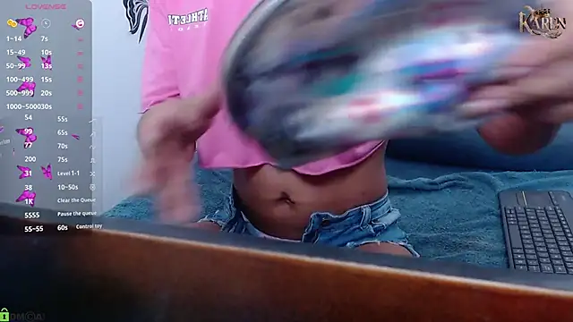 karen sofia  online show from September 27, 2025, 8:15 pm