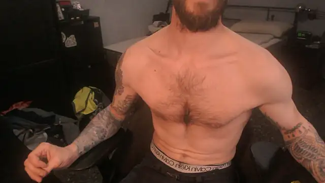 SexxxyLouis online show from March 3, 2026, 1:40 pm