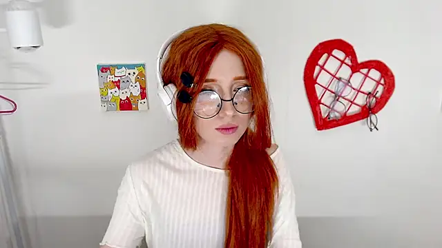 Hanna Moon  online show from June 19, 2026, 1:39 pm