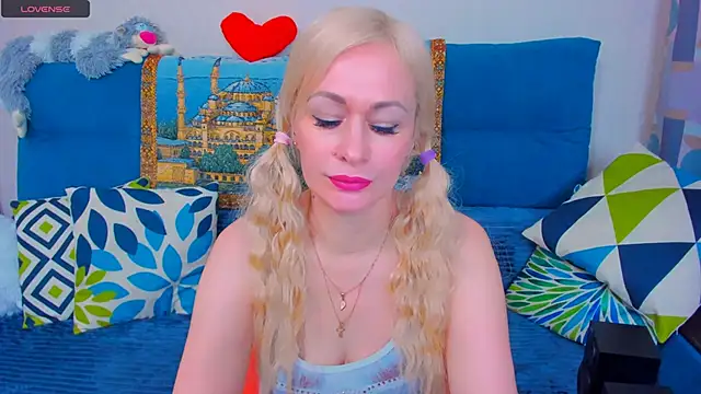 EllenMoore online show from January 17, 2025, 5:42 am