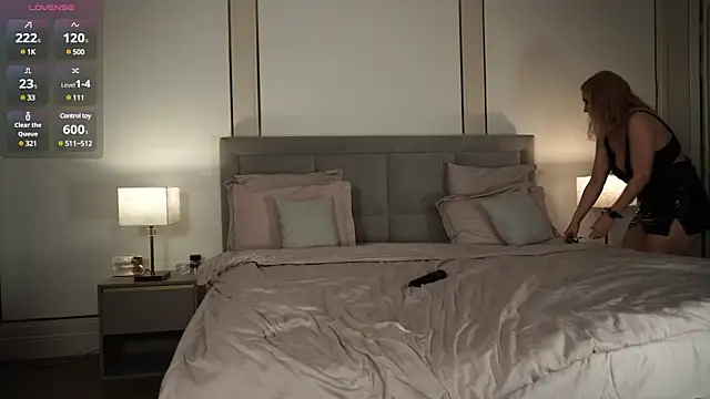 eseniyavl online show from March 6, 2025, 5:35 am