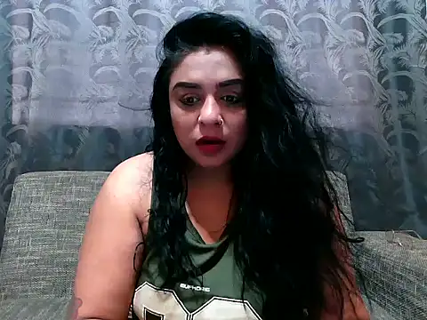 indianishkq7 online show from February 14, 2025, 1:51 pm