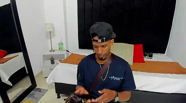 anhtony wayans online show from December 8, 2024, 9:52 pm