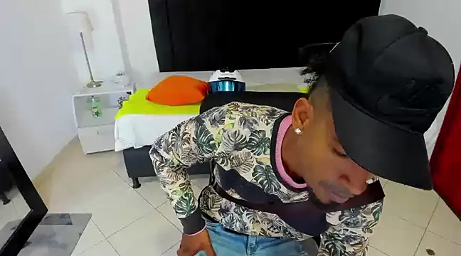 anhtony wayans online show from February 3, 2025, 11:47 pm