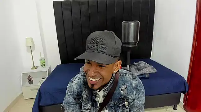 anhtony wayans online show from December 18, 2024, 11:40 pm