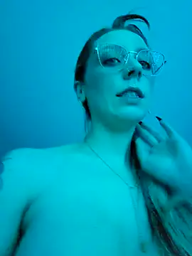 Snapshot of LilyOrion chatting on February 25, 2025, 7:06 pm LilyOrion online show from February 25, 2025, 7:06 pm