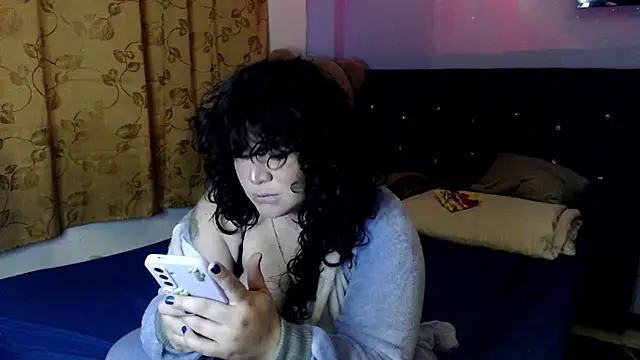 ANGELIQUE KLANE online show from October 9, 2025, 6:25 am