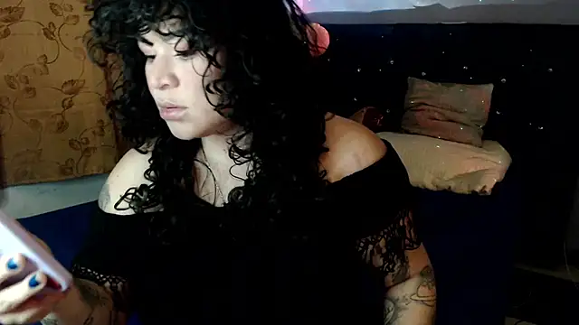 ANGELIQUE KLANE online show from October 3, 2025, 4:25 am