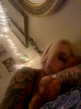 Heavenleigh33 online show from December 3, 2025, 8:47 am