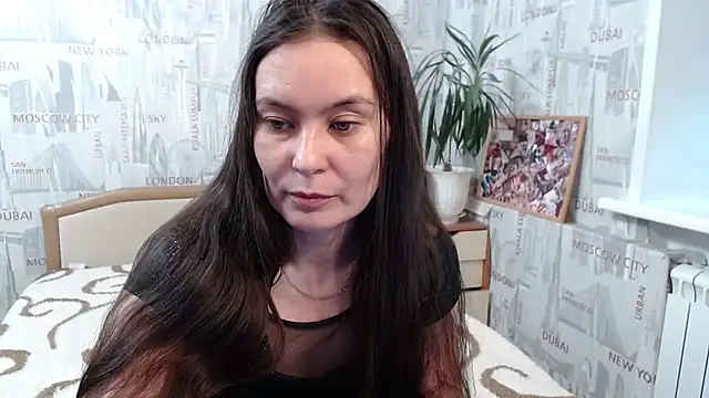 GinaQSoul online show from December 1, 2025, 10:38 am