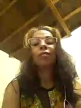 mari657 online show from March 5, 2025, 2:03 am