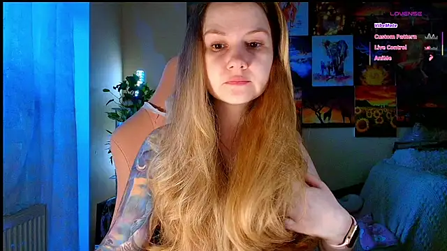 Snapshot of GoodWitch_ chatting on May 22, 2026, 5:27 am GoodWitch online show from May 22, 2026, 5:27 am