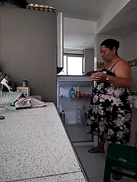 Brenda Berck  online show from April 7, 2026, 8:10 pm