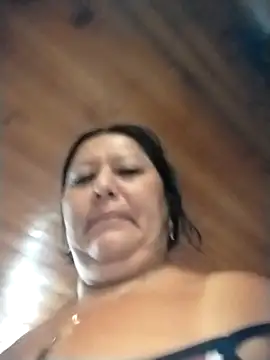 Brenda Berck  online show from April 16, 2026, 12:17 pm