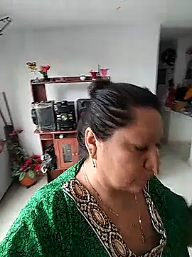 Brenda Berck  online show from March 11, 2026, 2:33 pm