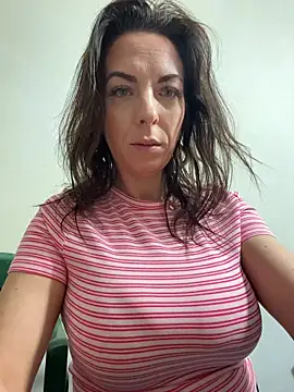 Almmaxxxx online show from October 27, 2025, 4:13 am