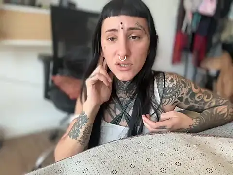 samisamsx online show from October 8, 2025, 6:19 pm